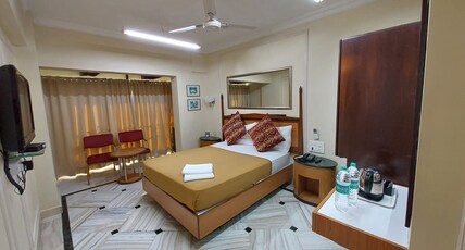Royal Park Hotel Dockyard Room Type - Deluxe Room