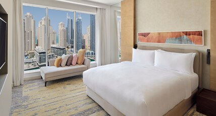 Crowne Plaza Dubai Marina Room Type - 1 Bedroom Suite High Floor Marina View