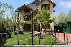 Address of Garden of Eden | Next to Dal Lake
