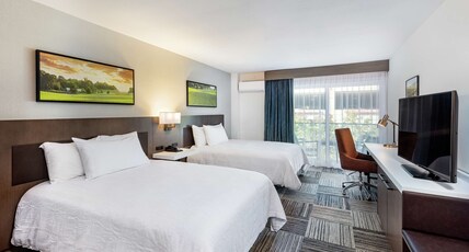 Hilton Garden Inn Davis, CA Room Type - 2 QN HEARING ACCESSIBLE