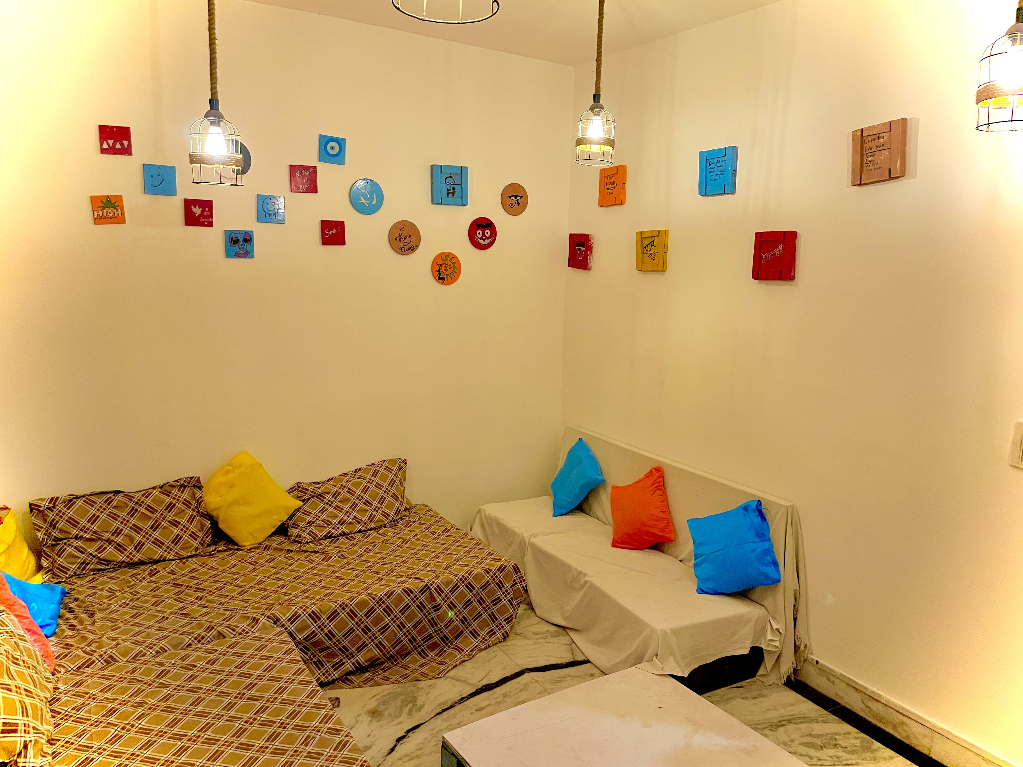 COZY NEST Homestay & Rooftop Cafe - Tap to explore photos