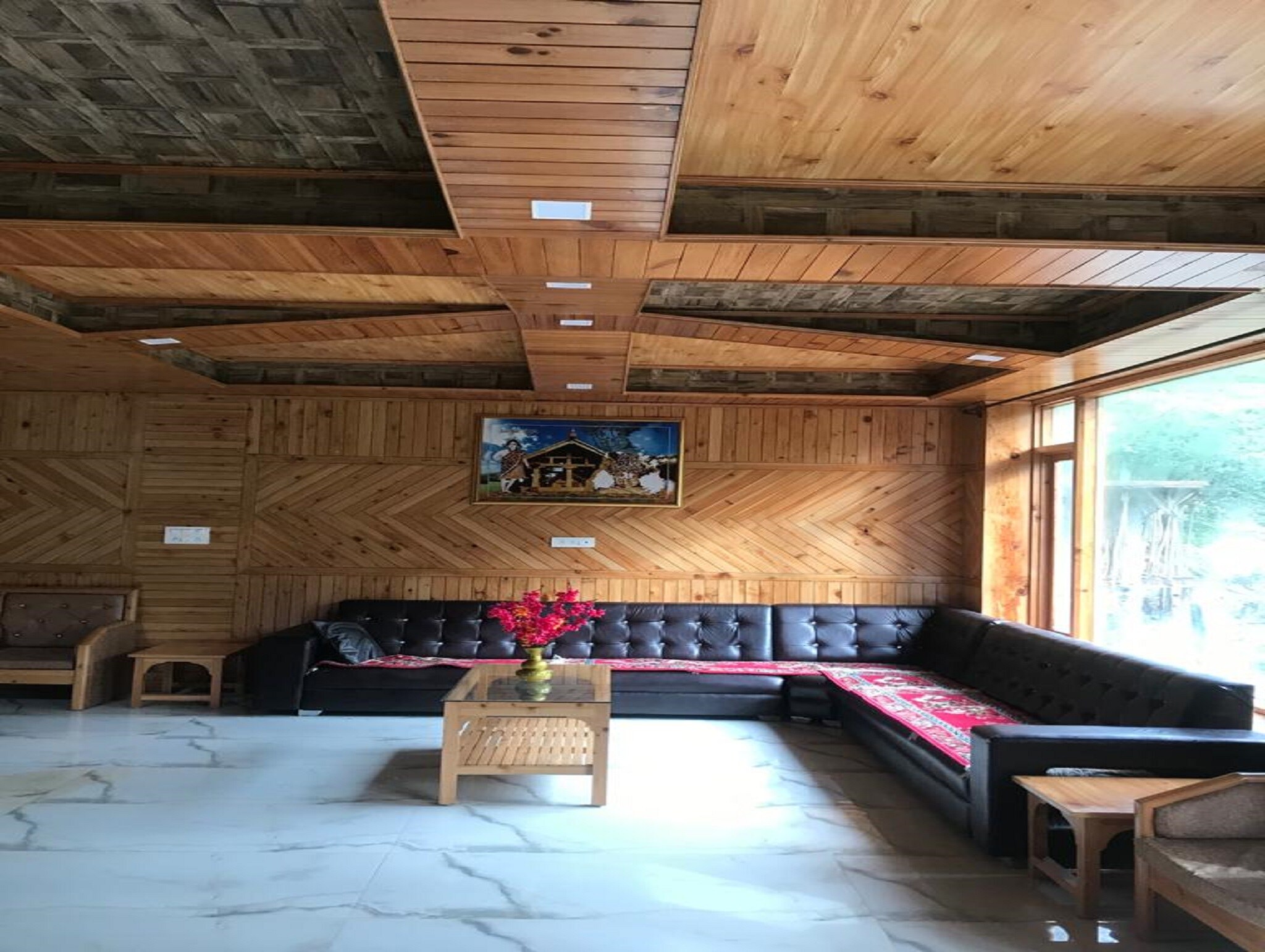 Hotel Shanti Place Tirthan Valley - Tap to explore photos