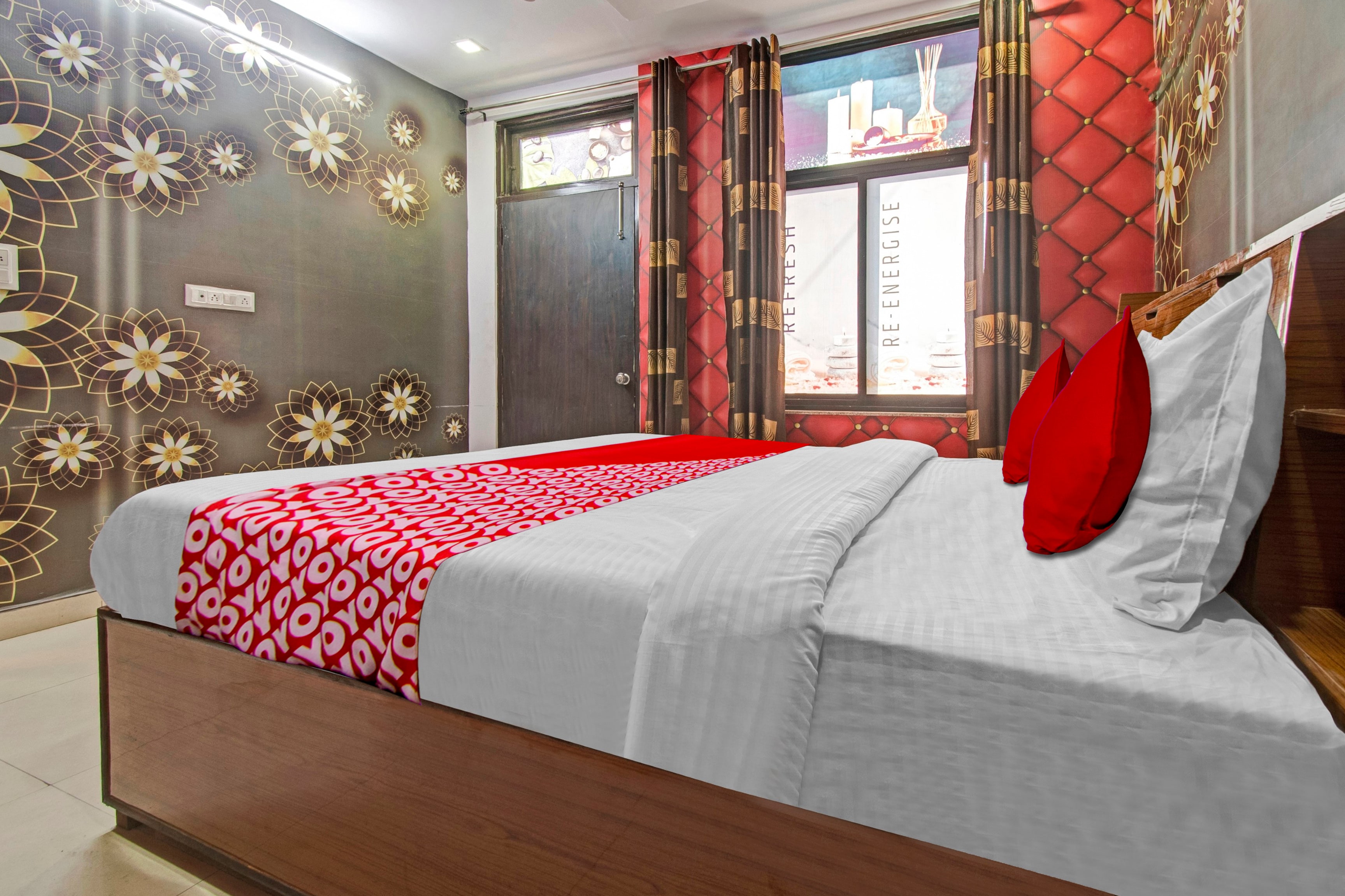 HOTEL O Rawat Palace - Tap to explore photos