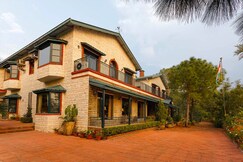Photos of V are Family Mistair Estate | 10BHK Luxury Estate with pool-table & BBQ