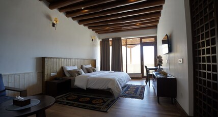 Ayum Ladakh Resort Room Type - Luxury Room with Balcony and Mountain View Ayum Ladakh Resort Room Type - Luxury Room with Balcony and Mountain View