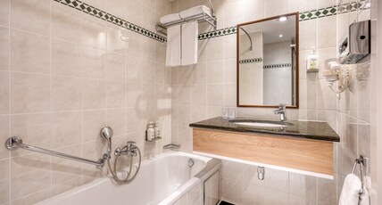 Holiday Inn Brussels Schuman Room Type - 1 Double Standard