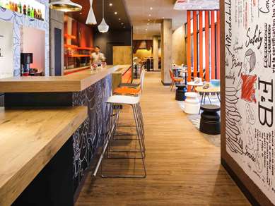 IBIS PARIS VERSAILLES CHATEAU