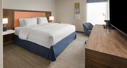 HAMPTON INN SOMERSET PA Room Type - 1KNG MOB HEAR ACC W TUB