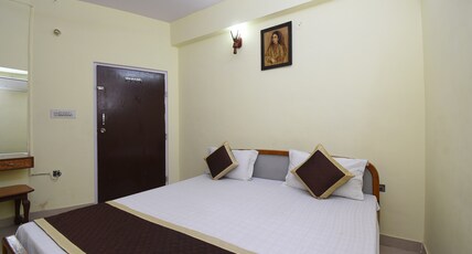 Hotel Jaipur Room Type - Budget Double Room Non AC