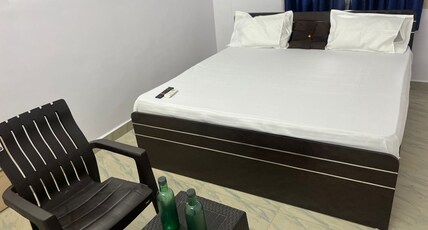 Rest N Refresh Homes Room Type - Deluxe AC Room