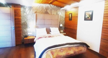 Hotel Aristocrat, Darjeeling Room Type - Family Room - Triple Bed