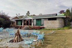 COLONEL RETREAT RESORT