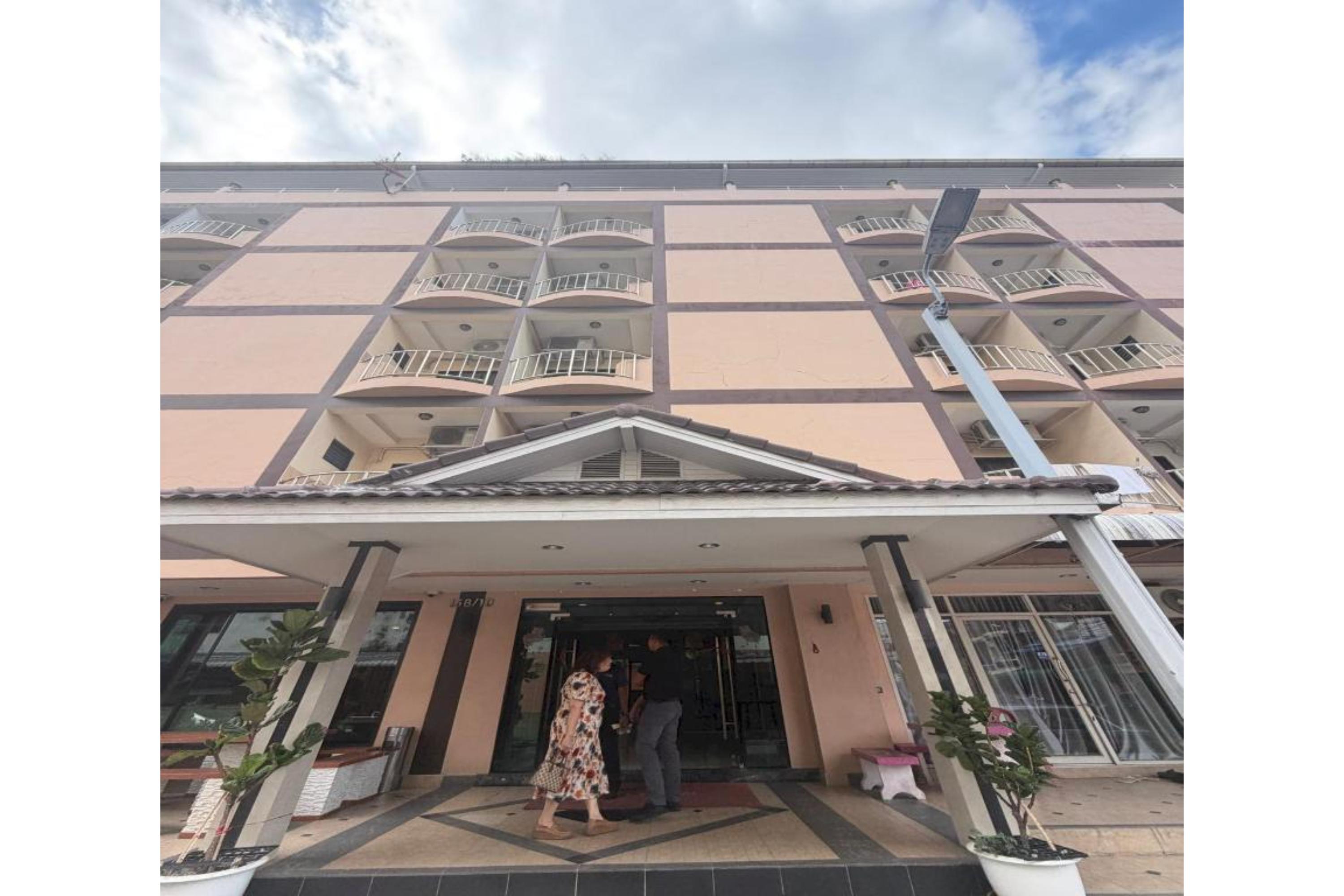 Collection O Central Pattaya Residence - Tap to explore photos