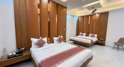 Hotel Shri Sai Palace Ayodhya Room Type - Family Room