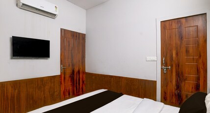 Hotel O Square Residency Room Type - Classic