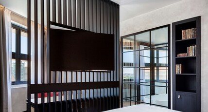 Radisson RED Hotel, Madrid Room Type - Suite