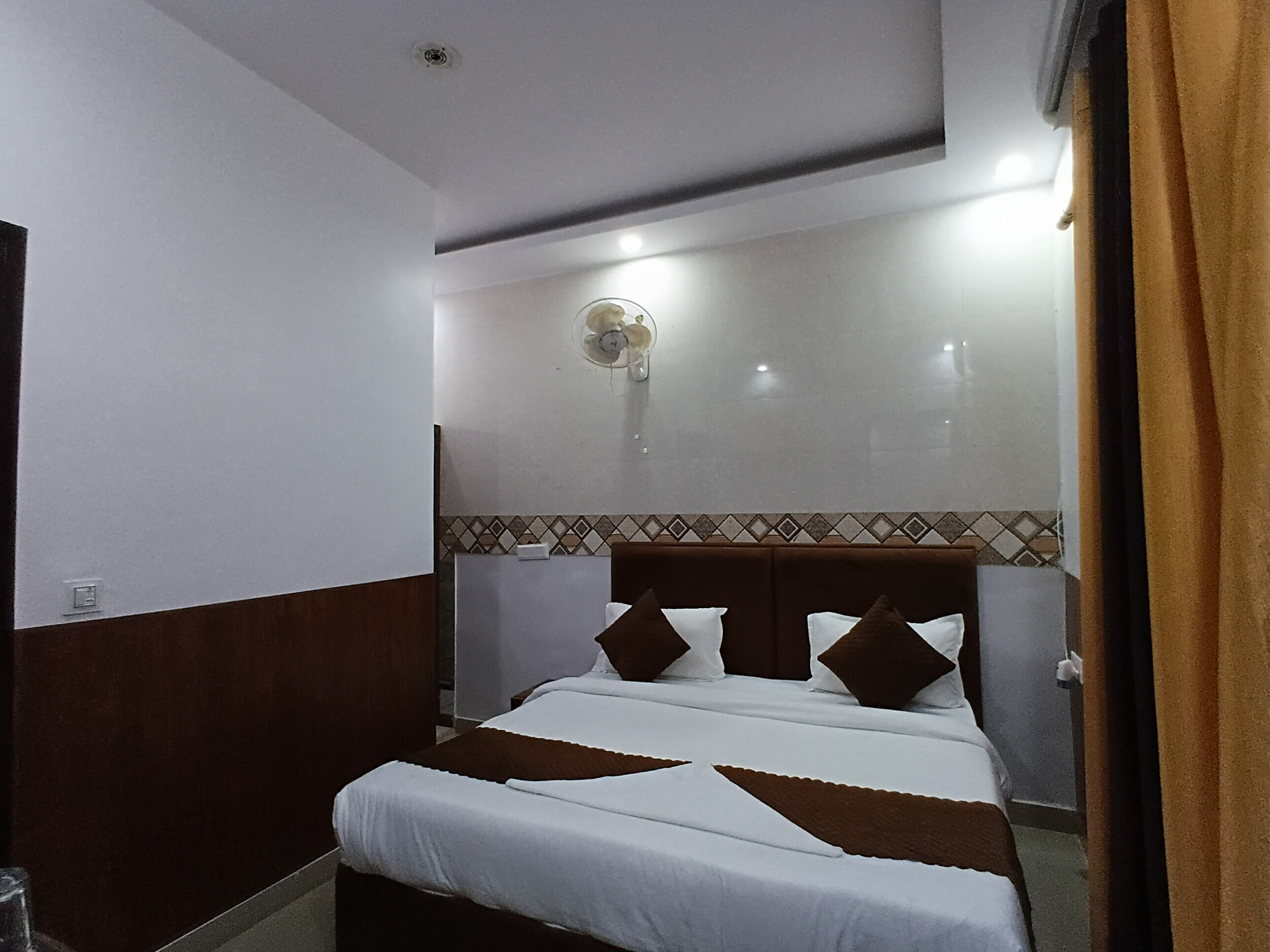 Belle Vista Regency Greater Noida - Tap to explore photos