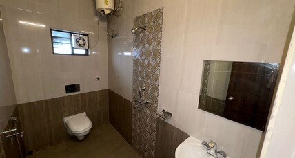 HOTEL AURELIA HEIGHTS Room Type - Standard Room with City View