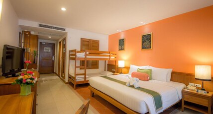 Ravindra Beach Resort & Spa Room Type - Deluxe Quadruple Room
