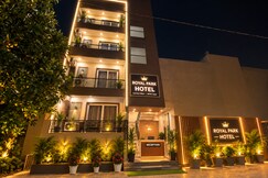 Photos of Royal Park Inn