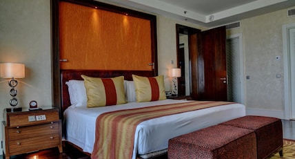The Ritz-Carlton Bengaluru Room Type - Larger Guest room, 1 King, Partial City View with Bathtub The Ritz-Carlton Bengaluru Room Type - Larger Guest room, 1 King, Partial City View with Bathtub