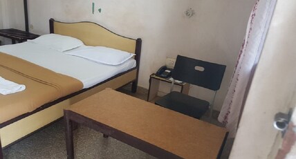 Hotel New College House Room Type - Deluxe Non AC