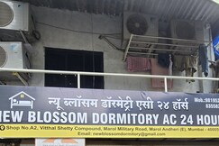 New Blossom Dormitory AC 24 HOURS