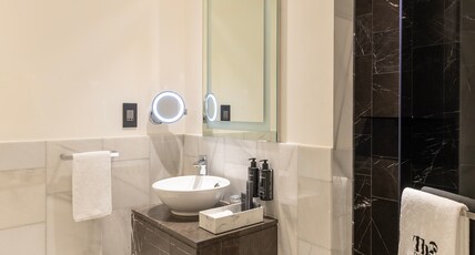 Th8 Palm Dubai Beach Resort Vignette Collection Room Type - Deluxe Room Sea View
