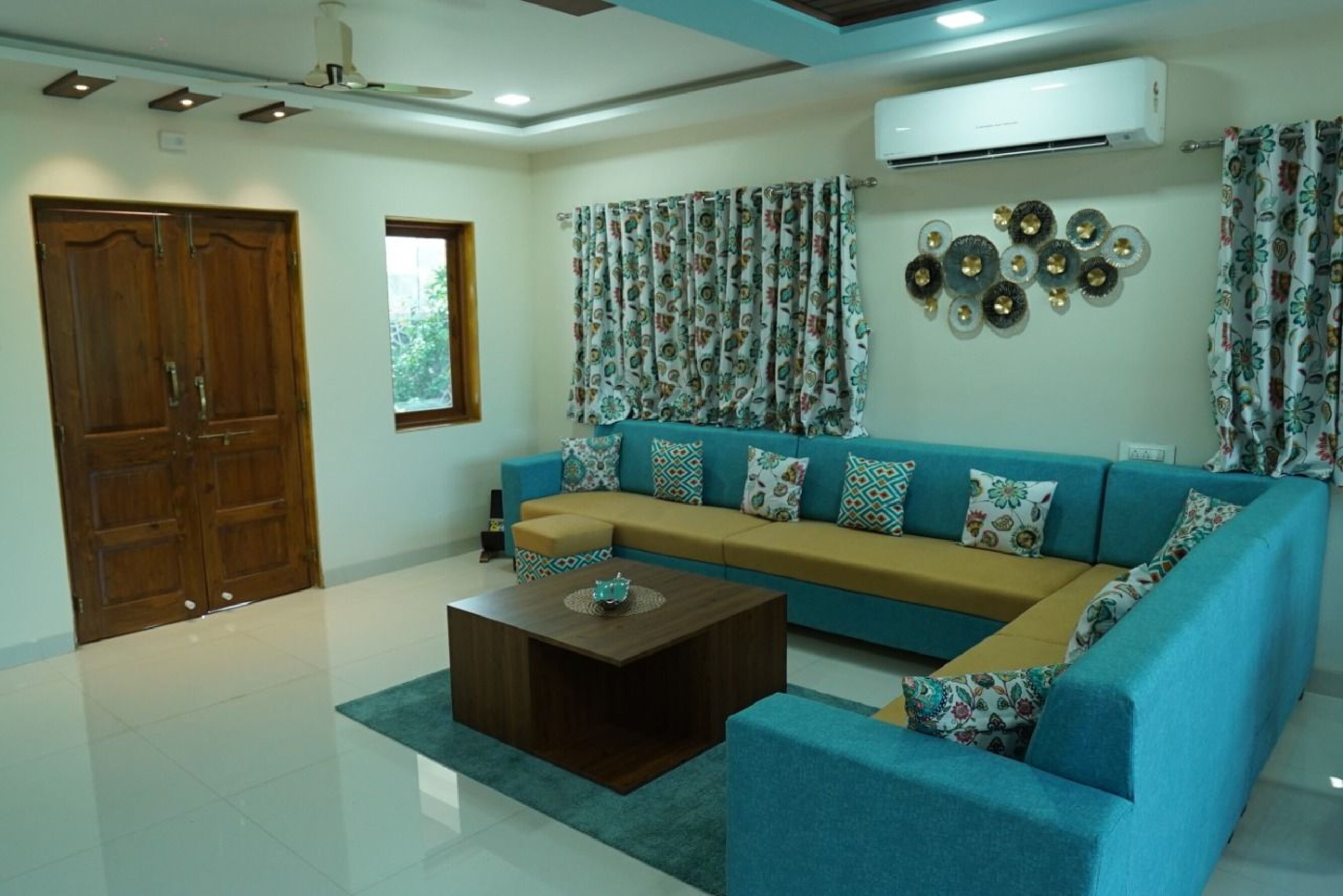 paradisio villa 4BHK With PvtPool - Tap to explore photos