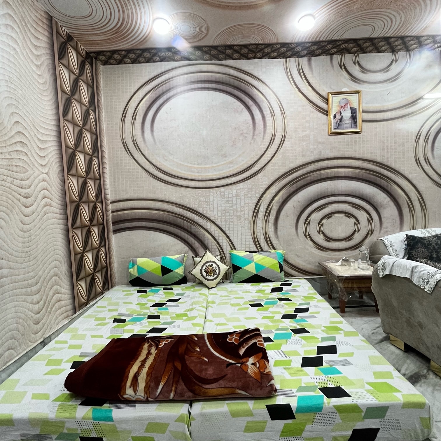 Ista Inn Rooms and Stay - Tap to explore photos