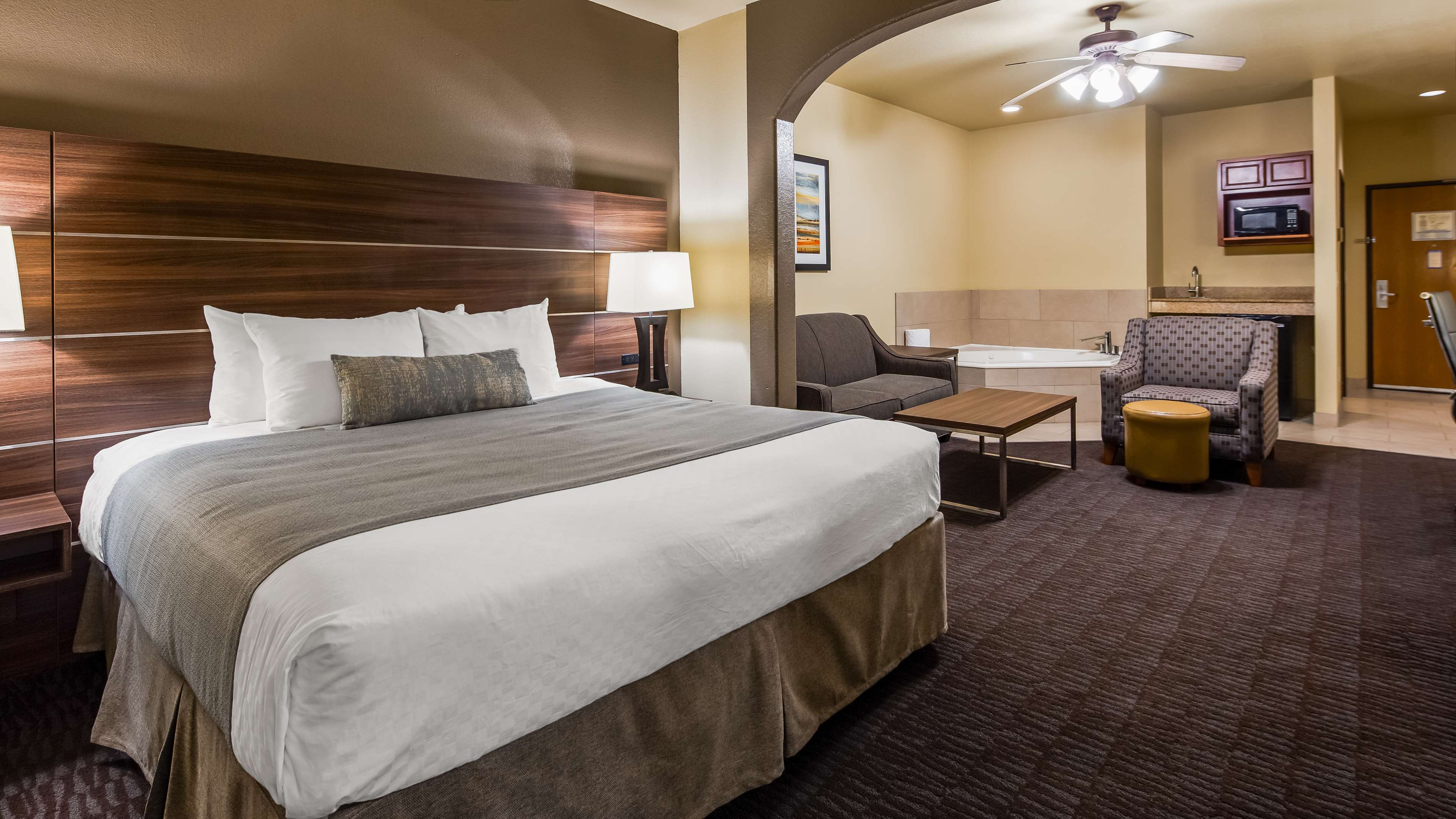 Best Western Plus Hill Country Suites - Tap to explore photos