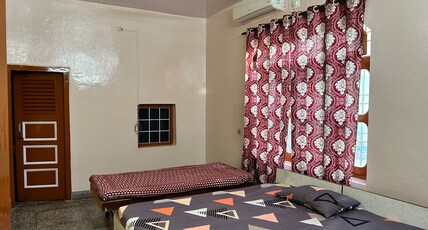Shubham Paying Guest House Room Type - Double Bed Non AC room
