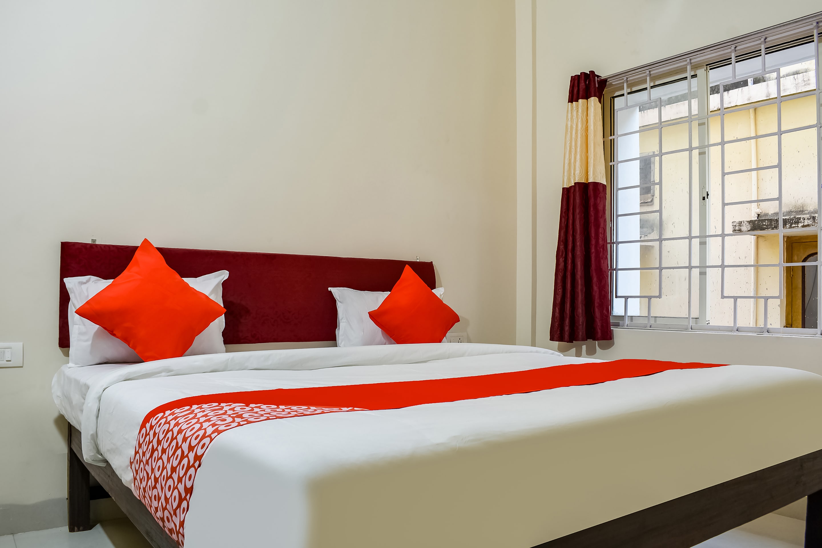 Hotel O Shiv Sai Palace - Tap to explore photos