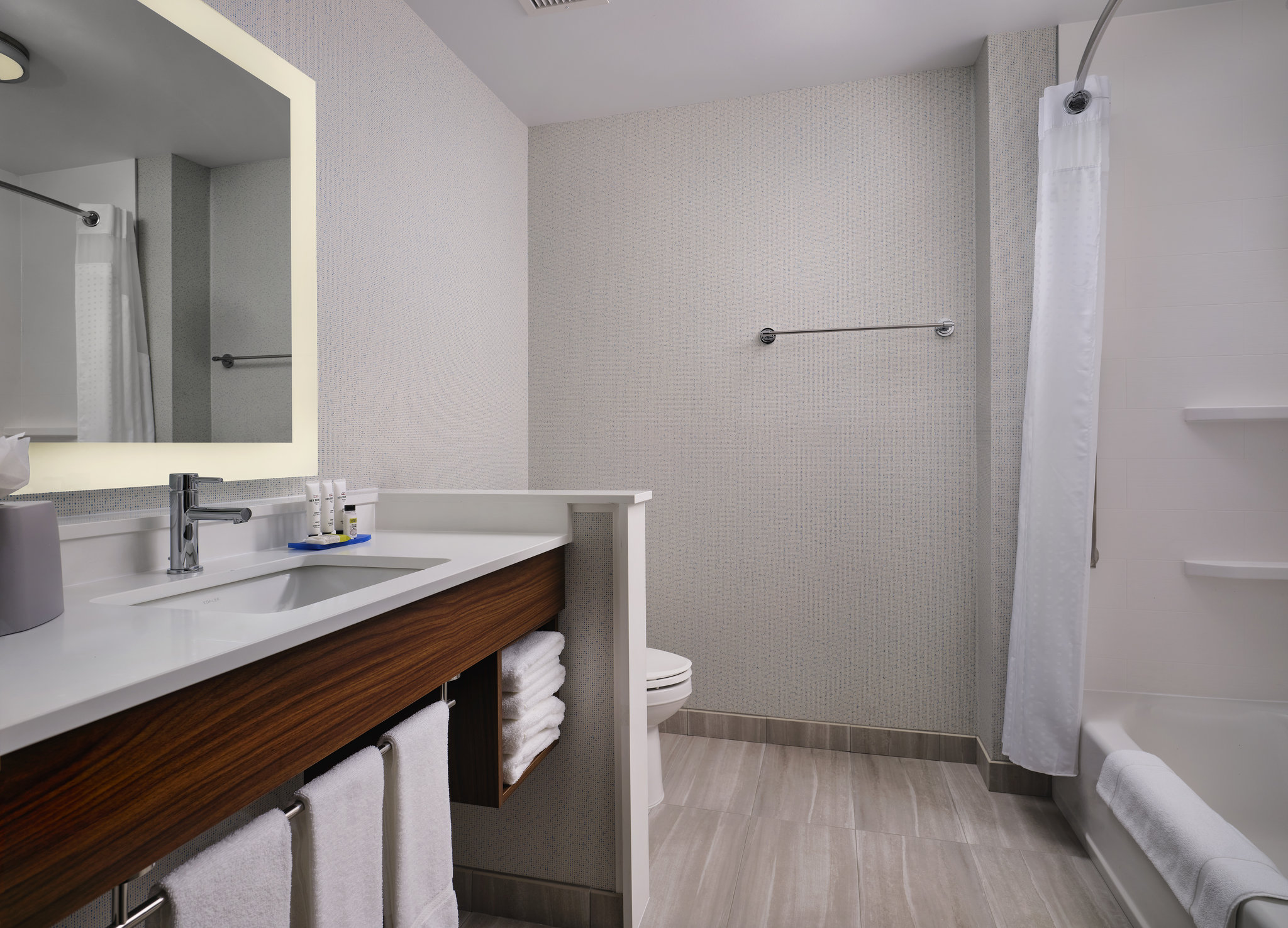 Holiday Inn Express & Suites Lockport, an IHG Hotel - Tap to explore photos