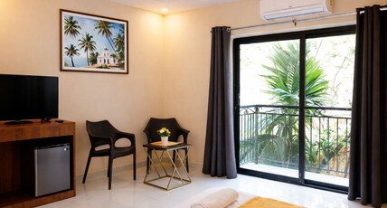 HOTEL CENTRO Room Type - Deluxe AC Room