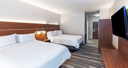 Holiday Inn Express Hotel and Suites Del Rio Room Type - 2 Queen Standard Mobility Accessible Roll In Shower