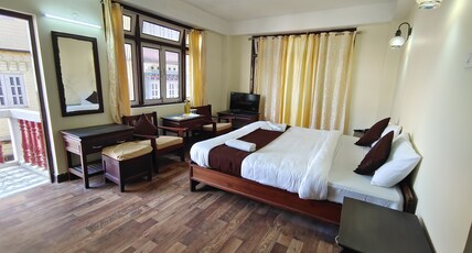 HOTEL HUNGREE RETREAT Room Type - Semi Deluxe Room (-1 Floor from road level)