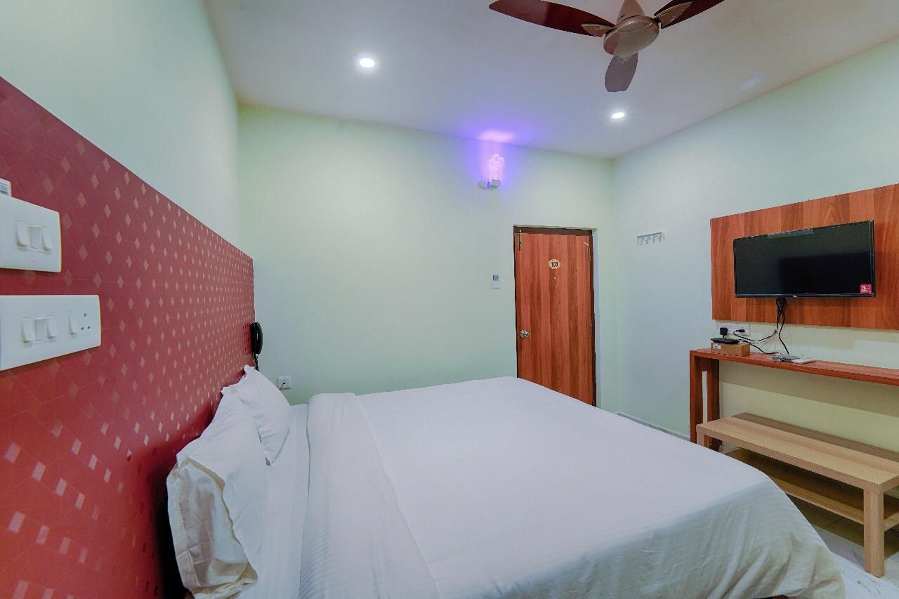 Hotel Mayuri Inn - Tap to explore photos