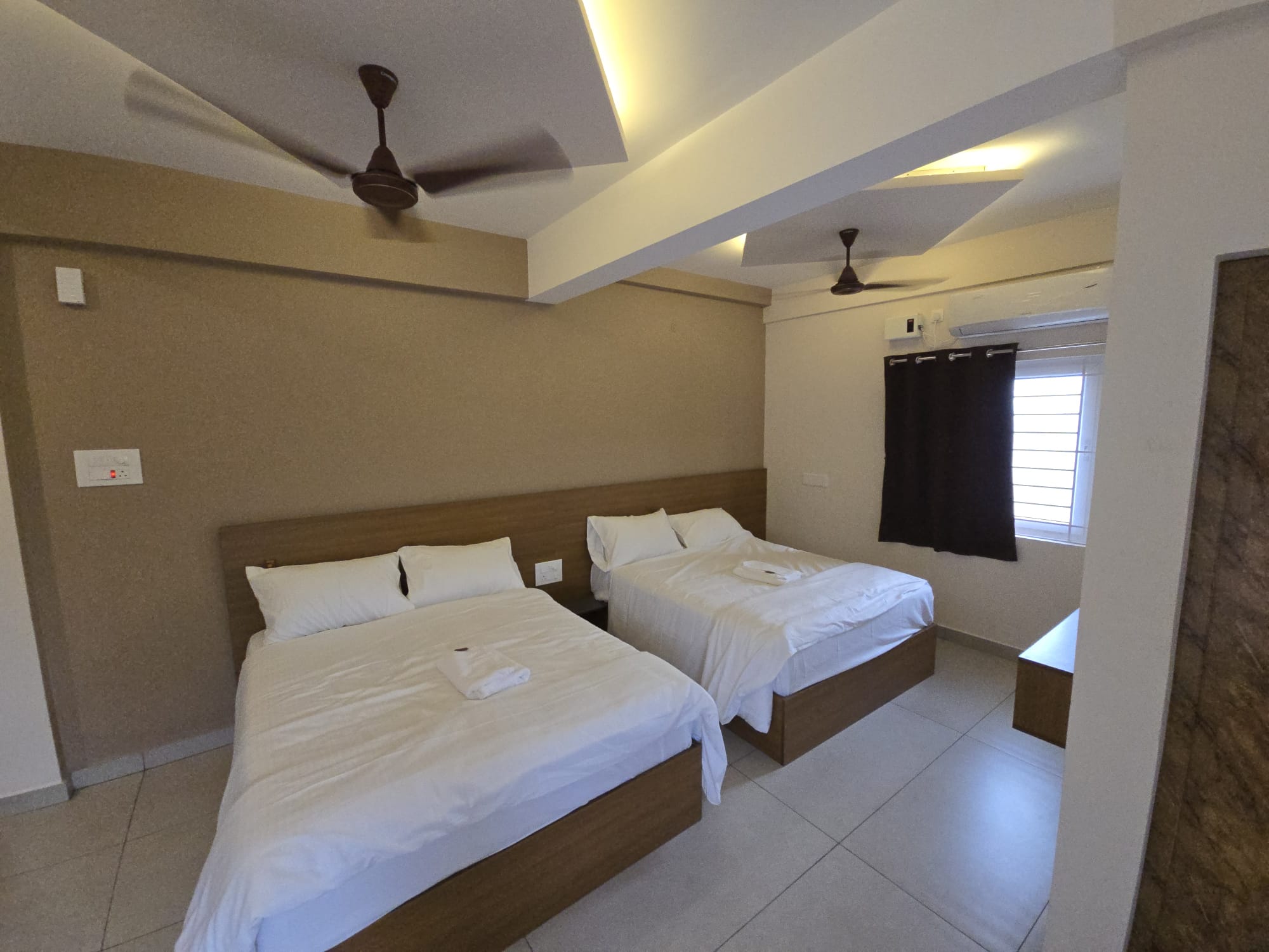 Hotel Sri Murari - Tap to explore photos