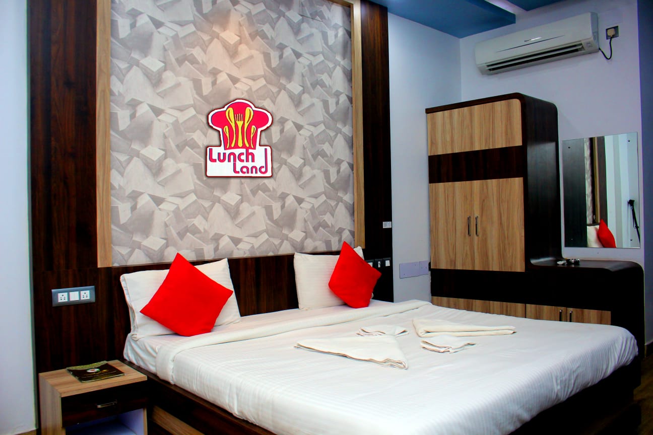 Lunch Land - Tap to explore photos