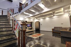 The Villa - 1 km to Eden Beach