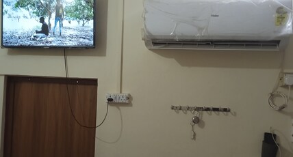 Shri ji paying guest house Room Type - Bedroom 5