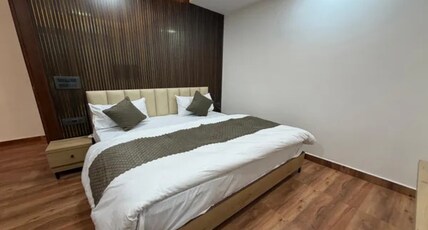 FabHotel Sky Inn Room Type - Deluxe Room