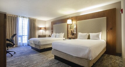 The Riverside Hotel, BW Premier Collection Room Type - 2 Queen Beds, Non-Smoking, View, Microwave And Refrigerator, Bathtub, Coffee Maker, Full Breakfast