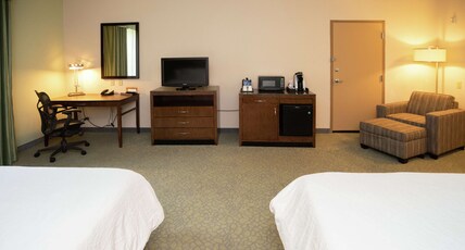Hilton Garden Inn Covington Room Type - 2 QUEEN ACC RM W BATHTUB