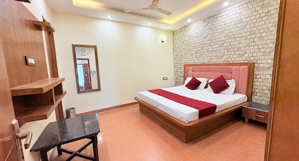 Landour Hills and Restro Room Type - Bedroom 8