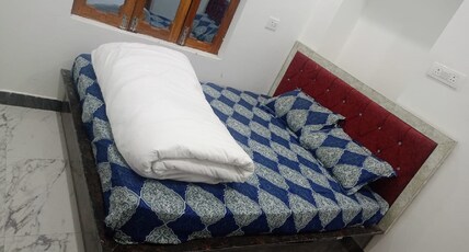 HARI GIRDHAR HOME STAY Room Type - Bedroom 5