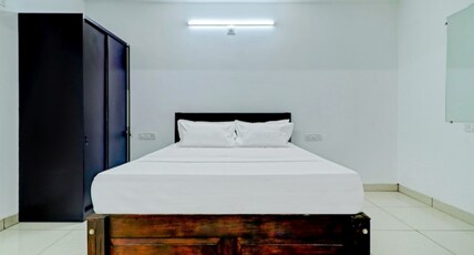 Vardhaman Dhanshala Residency Room Type - Deluxe with Balcony