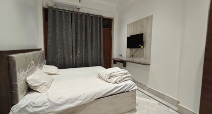 Atithi Vishram Grih Room Type - Deluxe Room with Air Conditioning.