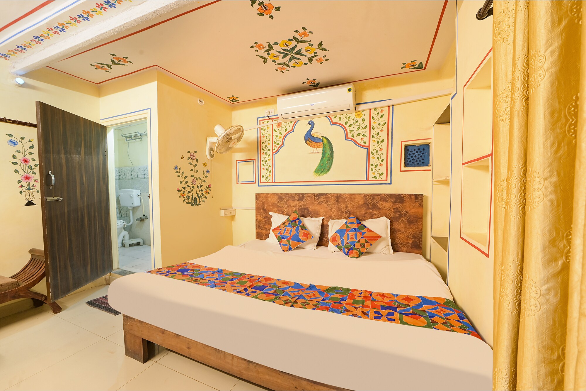 FabHotel Khandaka Mahal - Tap to explore photos